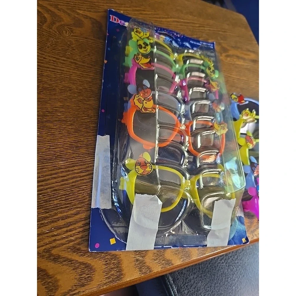 Vintage Unique Party Favors Sunglasses‎ Set 11  in Package 1980s